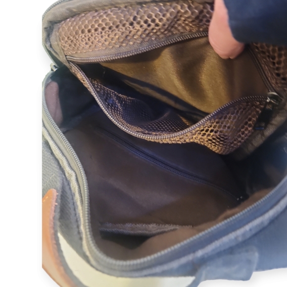 Berchirly Small Messenger Bag, Men's Crossbody - Picture 7 of 9